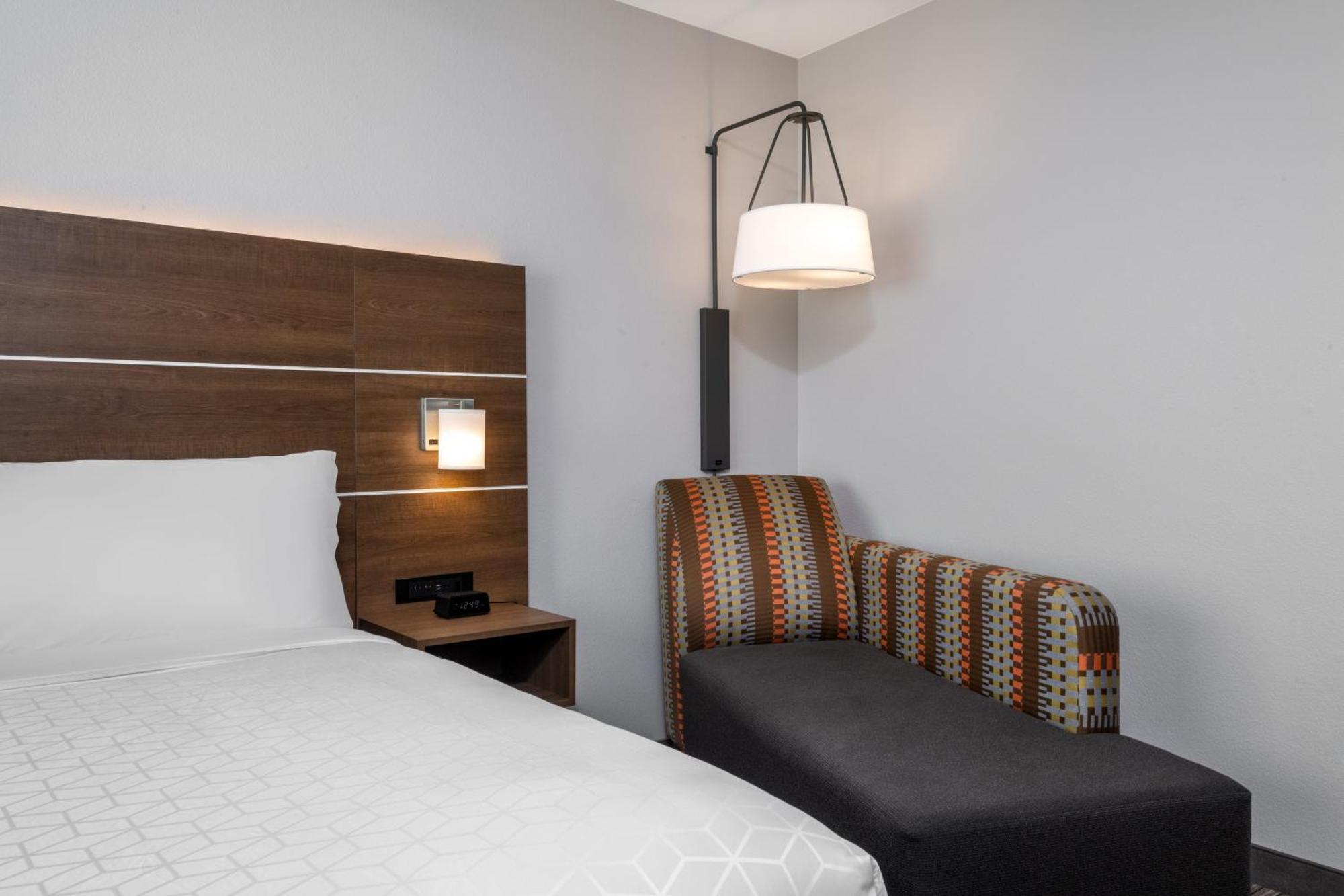 Holiday Inn Express & Suites - Colorado Springs South I-25 By Ihg Экстерьер фото